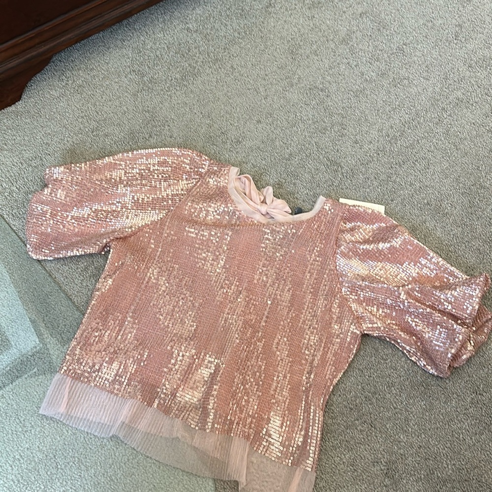 Sarah Hank size small nwt